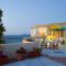 Seafalios-Beach Front Apt
