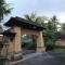 Liang House and Hostel