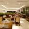 Yarra Ocean Suites Danang