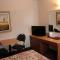 Motel Capri & Suites