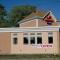 Aashram Hotel by Niagara River - Niagara Falls