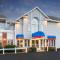 Ramada by Wyndham Mackinaw City Waterfront