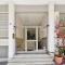 Plaka Elegant Apartment