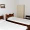 Captains Studios & Apartments