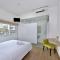Whiz Hotel Falatehan Jakarta