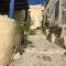Tholos Rooms