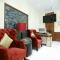 La Villa Suites Hotel