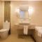 Hotel Pharos