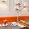 Amsterdam Canal Hotel