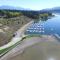 Akiskinook Resort on Lake Windermere - 1 Bedroom Condo - Sleeps 4 - Indoor Pool - Hot Tub - Sandy Beach - Hot Springs - Golf - 12 Courses - Walk to Town - Shopping - Dining - Local Pubs - Инвермир