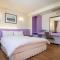 Apple Hotel