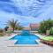Lantana Holiday Home