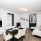 Beachfront Apartment Roko