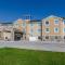 Cobblestone Hotel & Suites - McCook