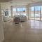 Foto: Apartment Near The Sea, Herzliya, 3 Bedrooms 3/12