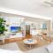 Tranquil & Modern Riverside Getaway