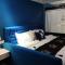 1 Day Car Hotel Station 18