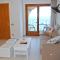 Albatros House