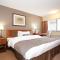 Foto: Travelodge by Wyndham Vancouver Lions Gate 10/23