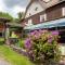 Pine Hill Arms Hotel