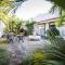 Santorini Guesthouse - East London