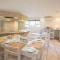 Santorini Guesthouse - East London