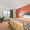 Super 8 by Wyndham Stamford/New York City Area