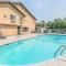 Super 8 by Wyndham Redding - Redding