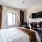 John Hotel