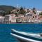 Hotel Saron
