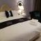 1 Day Car Hotel Station 18