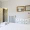 Beautiful Penthouse in Athens with outside jacuzzi