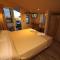 John & Eve Hotel