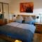 Yvis 2Bedroom 2Bathroom Apartment