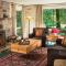 Eagle Rock Lodge