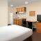 WoodSpring Suites Kansas City Lenexa