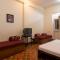 Bed and Breakfast at Colaba - Bombay