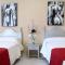 HOSTAL ViCTORiA