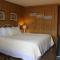 Town & Beach Motel
