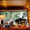 Skeena River House Bed & Breakfast - Тірейс