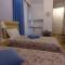 Akrotiri Hotel