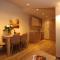 John & Eve Hotel
