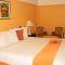 Foto: Pineapple Court Hotel 143/145