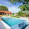 Lovely holiday home with private infinity pool - Kakma