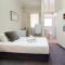 Neutral Bay Lodge