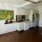 ArtHOUSE Beachfront Accommodation - Емеральд-Біч