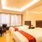 Grand Continental Apartment