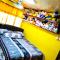 Entire House with 4 rooms near SM Molino and Vermosa Ayala - 伊穆斯