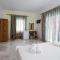 Revekka Rooms