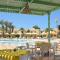 Hotel Venice Beach- Families and Couples Only